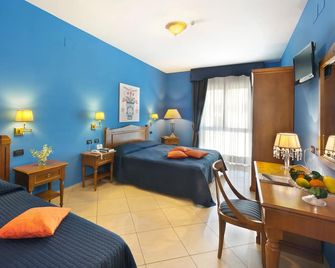 Ulisse Deluxe Hostel - Sorrento - Habitación