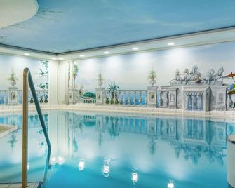 Berghotel Jägerhof S - Isny im Allgäu - Pool