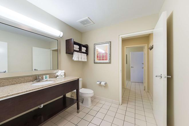 Comfort Suites South Padre Island 59 2 3 3 South Padre