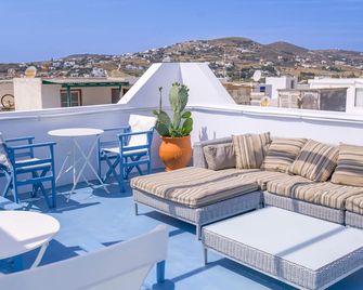 Porto Bello Hotel - Parikia - Balcón