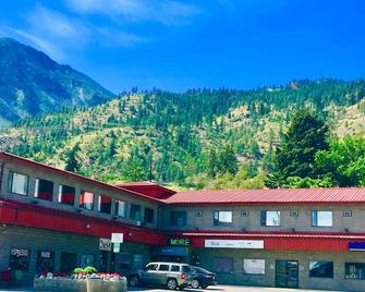 Hotel DeOro - Lillooet - Edificio