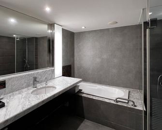 Talmud Hotel Kaohsiung Loveriver - Kaohsiung