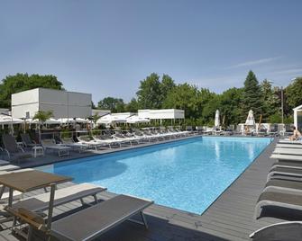 North Star Continental Resort - Timisoara - Pool