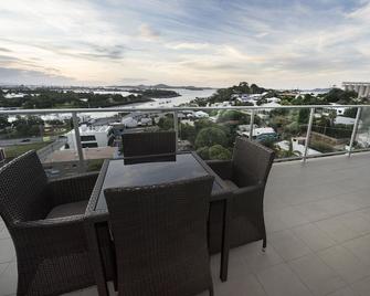 Curtis Central Apartments - Gladstone - Balcony