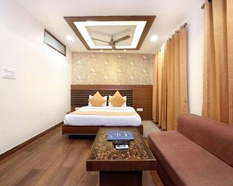 OYO 2860 Hotel 24x7 Inn - Jalandhar - Schlafzimmer