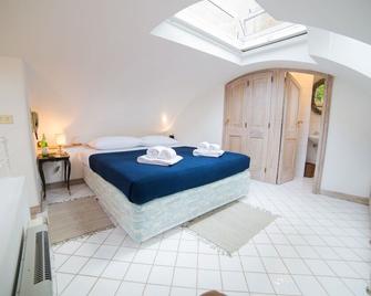Villa Castello Apartments Capri - Capri - Chambre