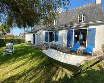 Holiday Home in Damgan near Sandy Beaches - Damgan - Patio