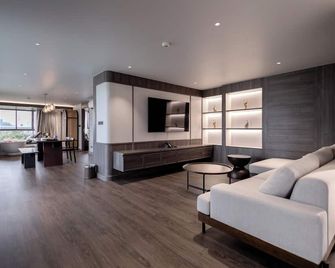 We Hotel Riverfront - Bangkok