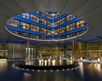 Hilton Shanghai Hongqiao International Airport - Szanghaj - Budynek