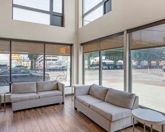 ريد روف بلس + بروكلين - ر د ايفنت - بروكلين - ردهة