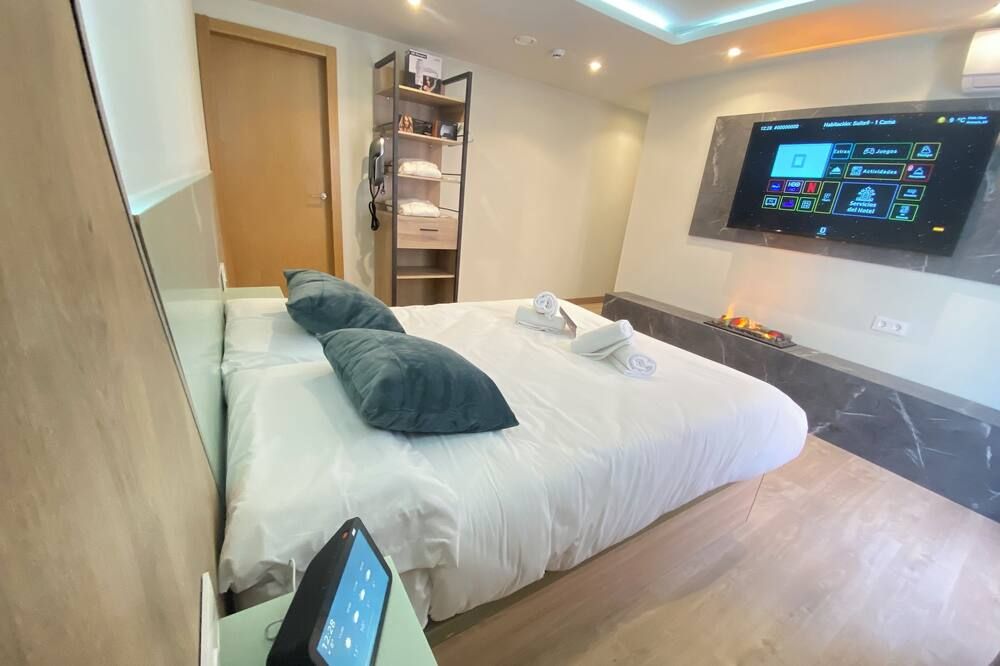 فوتوروتيل سبا جاردن - غرناطة - غرفة نوم