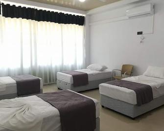 Thilini Hotel Apartment - Ratnapura - Bedroom