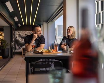 Ibis Christchurch - כרייסטצ'רץ' - בניין