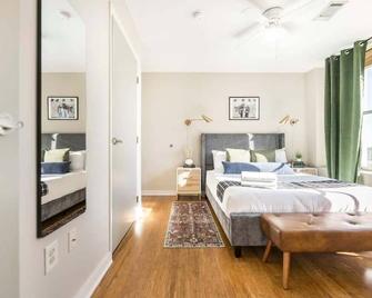 DT Loft close to Mercer Univ - Macon - Bedroom