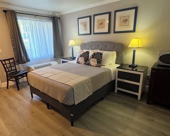 Dune Surfer Inn - Oceano - Habitación