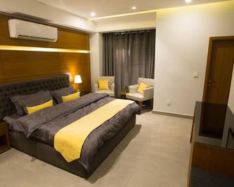 Space Luxury Rental Suites - Islamabad - Soverom