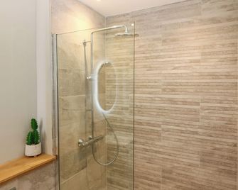Ashlea - Lauder - Bathroom