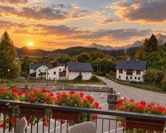 Hotel Trieste - Tarvisio - Вигляд зовні