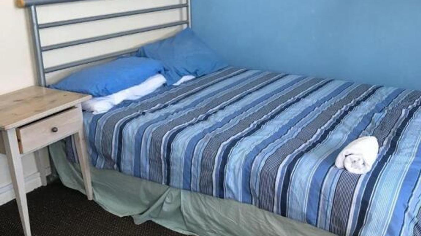 Myroomz New Discovery Hotel
