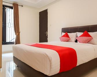 OYO 2768 Oq Residence - Jakarta - Schlafzimmer