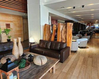 Wyndham Concepcion Pettra - Concepción - Lobby