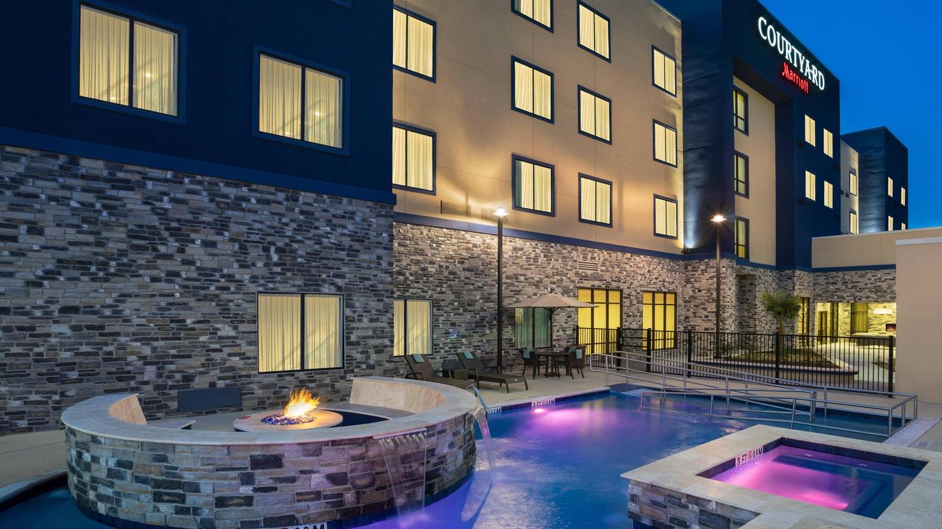 Courtyard by Marriott Houston Katy Mills