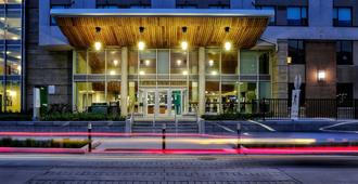 Residence & Conference Centre - Ottawa West - אוטאווה - בניין