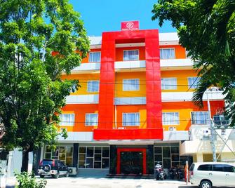 Maleosan Inn Manado Hotel - Manado - Building