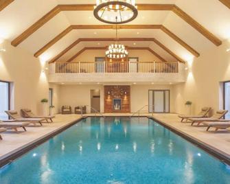 Der Eisvogel - Wellness- & Genusshotel - Neustadt an der Donau - Pool