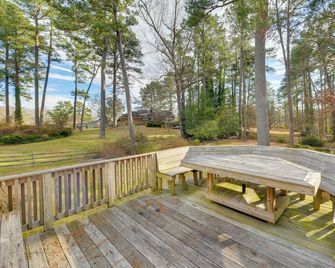 Charming Emporia Home w/ Deck & Patio! - Emporia