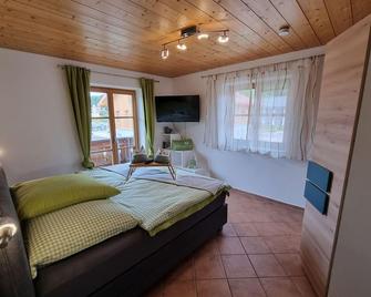 Ferienwohnung Am Golfplatz - Wallgau - Slaapkamer