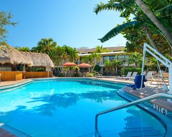 Best Western Naples Inn & Suites - Naples - Uima-allas