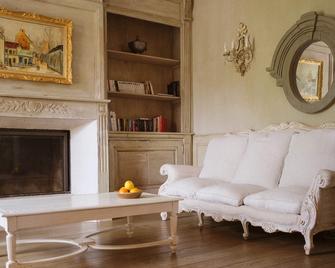 Le Galinier, Lourmarin, a Beaumier Guesthouse - Lourmarin - Sala de estar