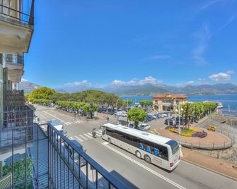 Il Porticciolo Stresa Stunning Lake View, Stresa, Italy - Stresa - Balcon