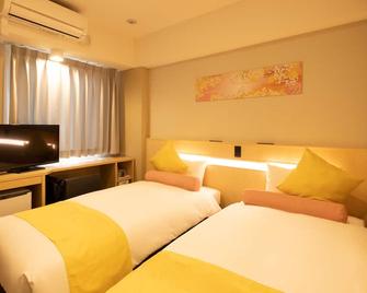 Shinsaibashi-Higashi Crystal Hotel - Osaka - Bedroom