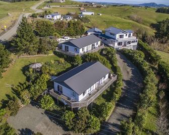 Mangawhai Retreat Apartments - Mangawhai - Building