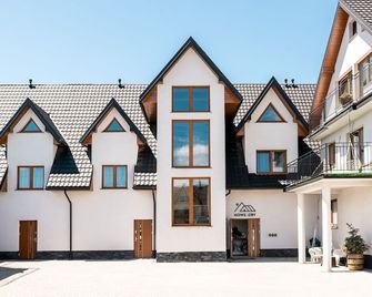 Nowe Izby - Szaflary - Budynek