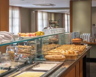 Delplaza Marabá São Paulo - São Paulo - Buffet