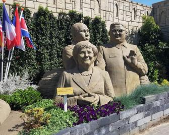 Urbane Holiday Home in Garderen with Terrace and Garden - Garderen