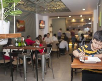 Kha Hostel - Hué - Restaurante