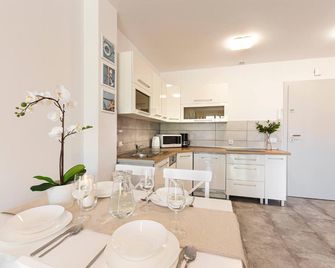 Vacationclub - Pionierów 6, Apartament 25 - Mielno - Keuken