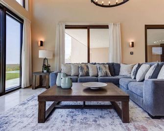 Stunning Villa with private Pool, Jacuzzi and Ocean View - San José del Cabo - Living room
