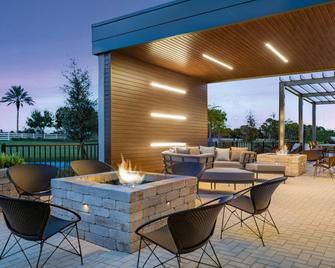 Courtyard by Marriott Port St. Lucie Tradition - Port St. Lucie - Патіо