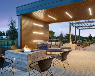 Courtyard by Marriott Port St. Lucie Tradition - Port St. Lucie - Патіо