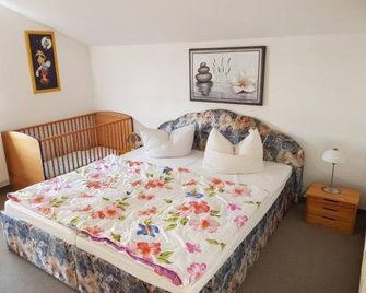 Ferienwohnungen Sansibar - Putbus - Bedroom