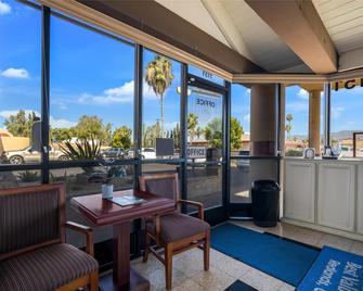 Americas Best Value Inn Redlands San Bernardino - Redlands - Lobby