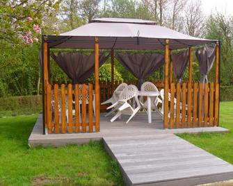 Farm Cottage In Haut-Loquin, Inland, 30 Minutes From The Opal Coast - Surques - Patio