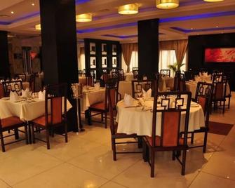 Owu Crown Hotel - Ibadan - Restaurant