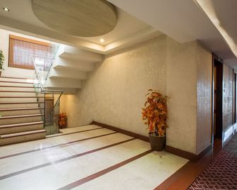 The Castello Residency - Coimbatore - Escaleras