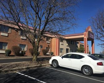 Derby Inn & Suites - Nicholasville
